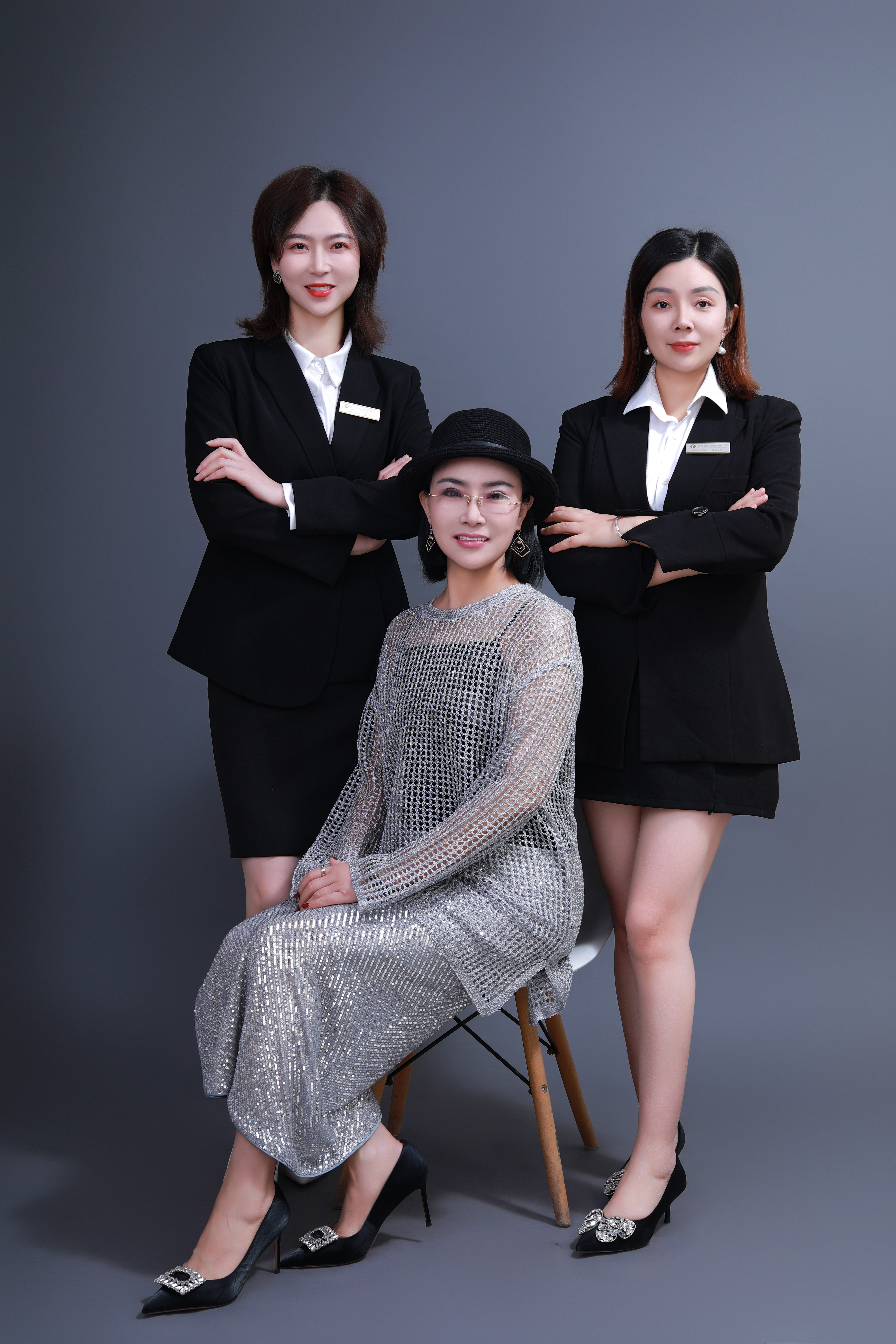 佳丽人四姐妹创始人与核心管理团队